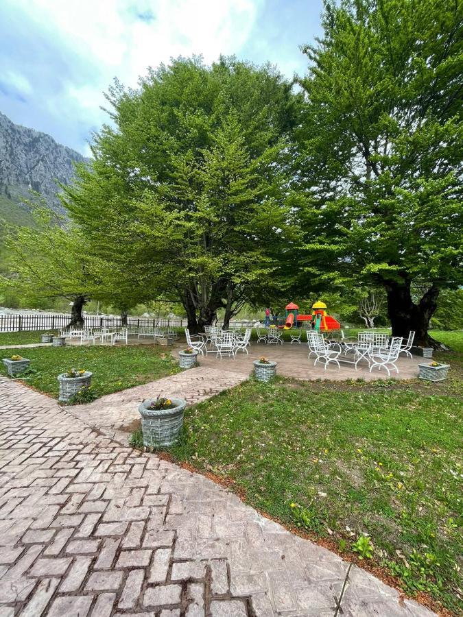 Bujtine-Restorant Rilindja Valbone Hotel ภายนอก รูปภาพ